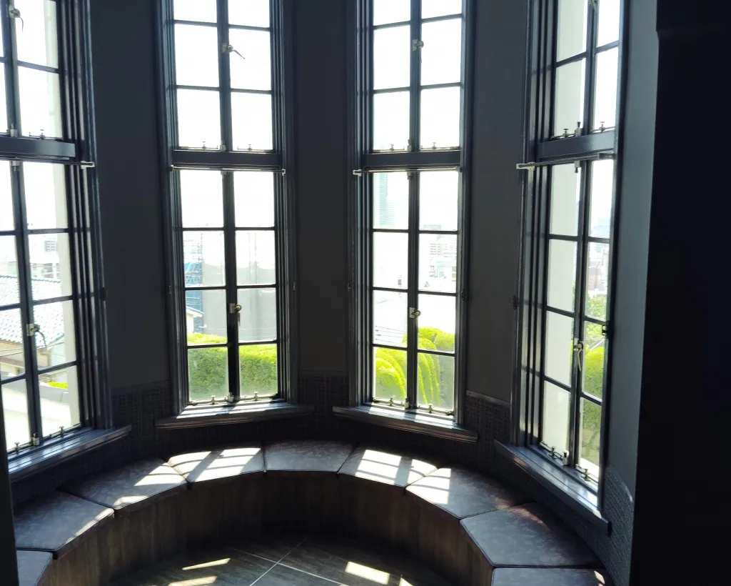 Kobe: Uroko-no-ie & Kitano Tenman Shrine - Scenic Tour#3