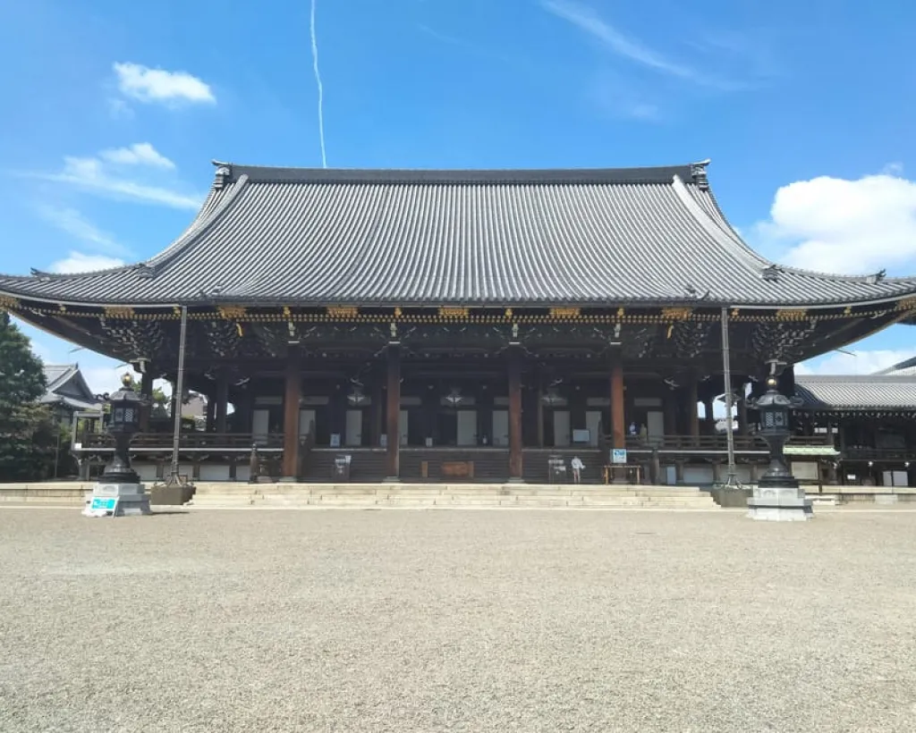 Kyoto: Discover Every Bit of Higashi Honganji Temple, 1.5 h#1