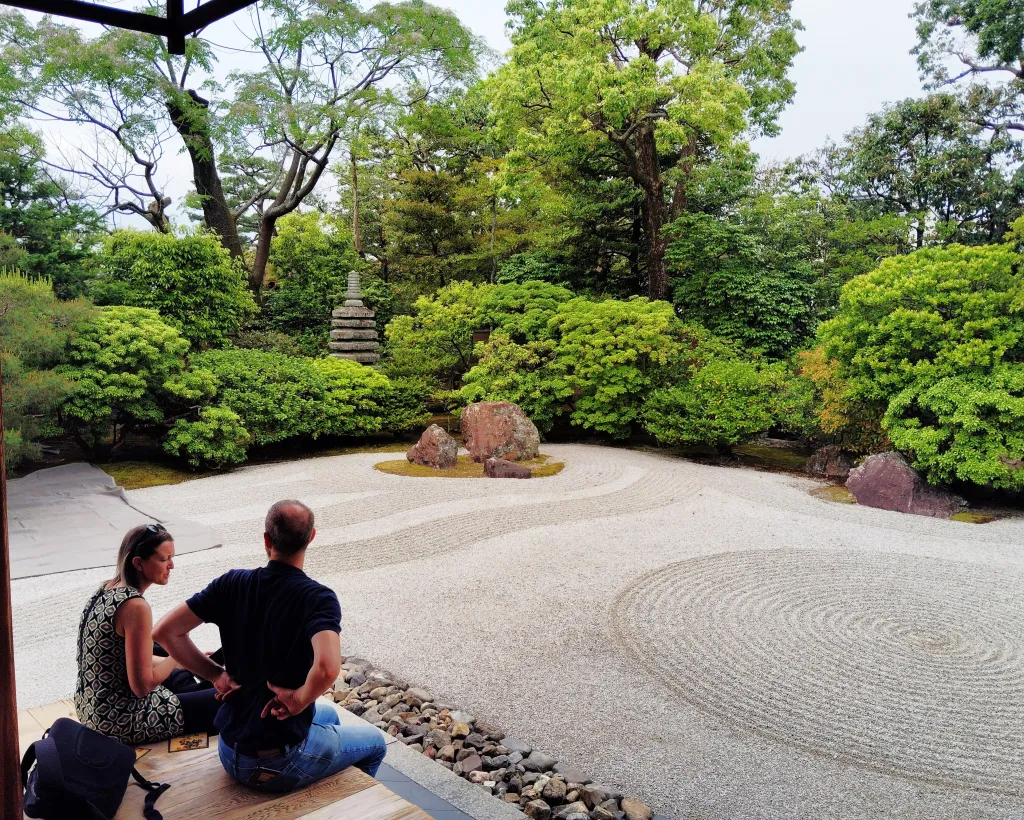 Kyoto: Meditate at Kenninji, Make a Wish at Yasui Konpiragu#2