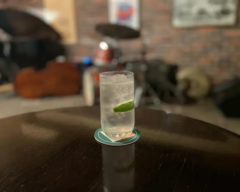 Kobe: Bar Hopping Tour with a Local Guide#1