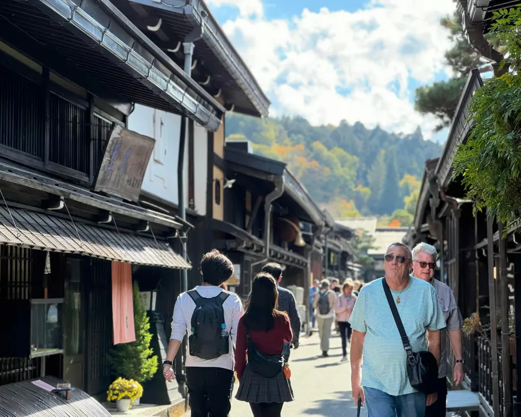 Takayama: Full-Day Private Guided Tour to 6 GYG Top Spots#1