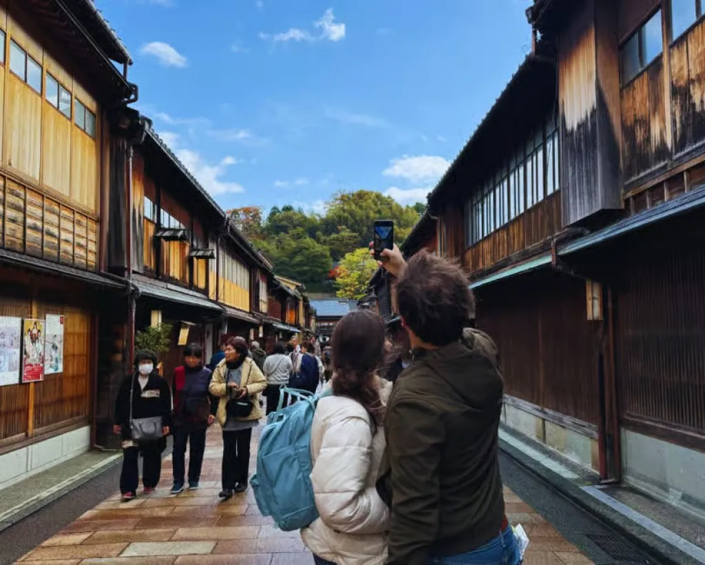 Kanazawa: Half-Day Private Tour - Garden, Castle, Geisha#1