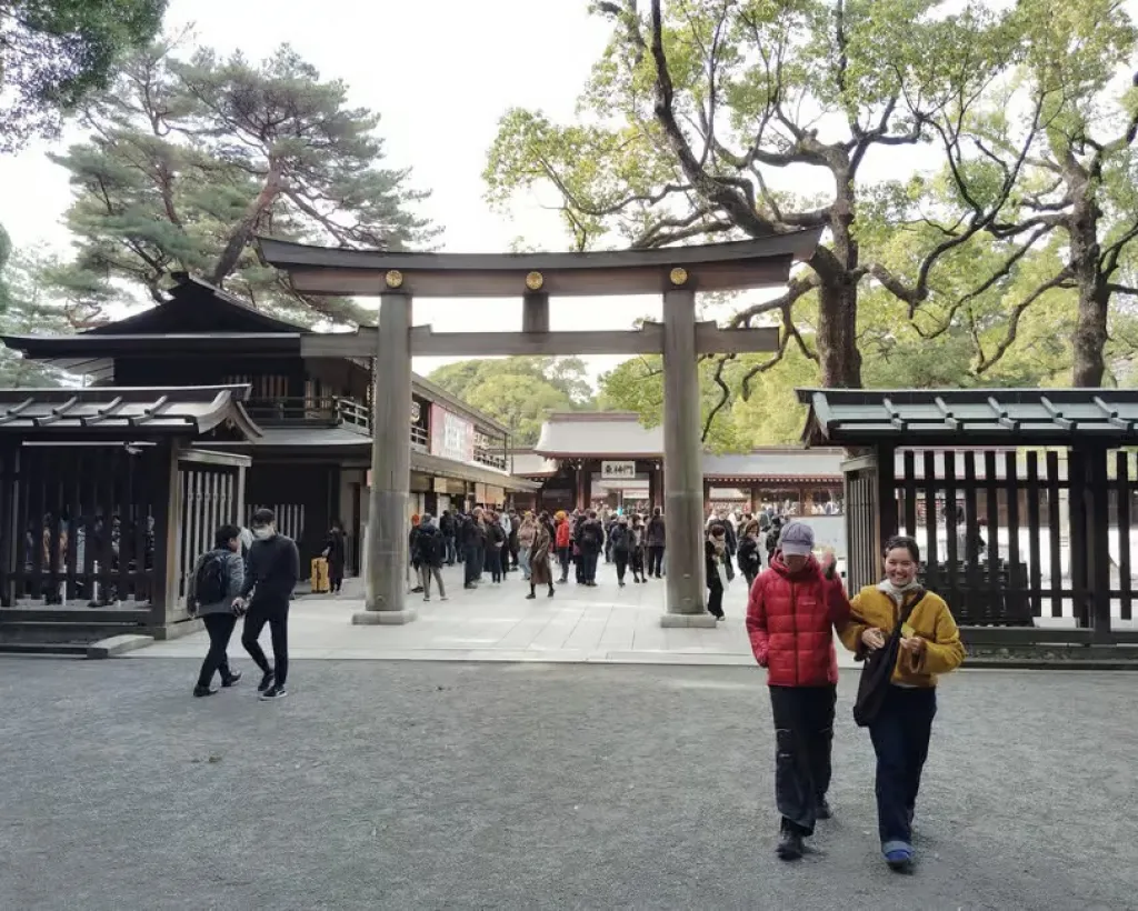 Tokyo: Meiji Jingu Shrine & Inner Garden Private Tour (2h)#1