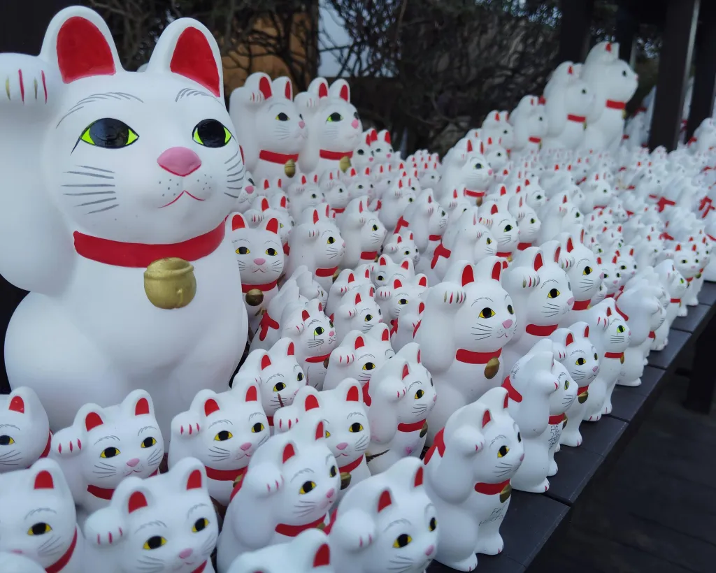 Tokyo: Gotokuji Temple Guided Tour with Manekineko Statues#3