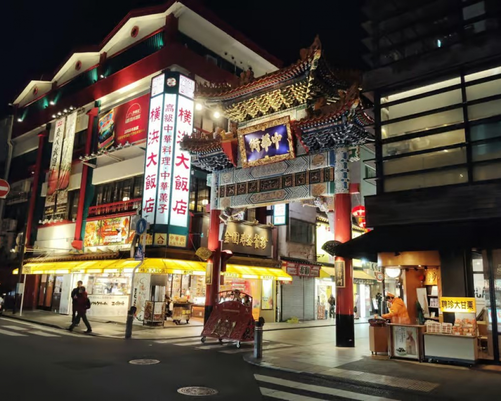 Yokohama: West Exit Station Bar Hopping Tour#4