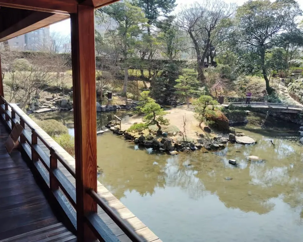 Kitakyushu: Kokura Castle and Garden Guided Tour#4