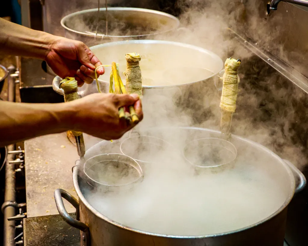 Yokohama: Iekei Ramen Crawl with a Local Guide#2