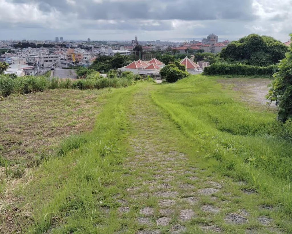 Okinawa: Urasoe Castle, Royal Tomb & War History Walk#4