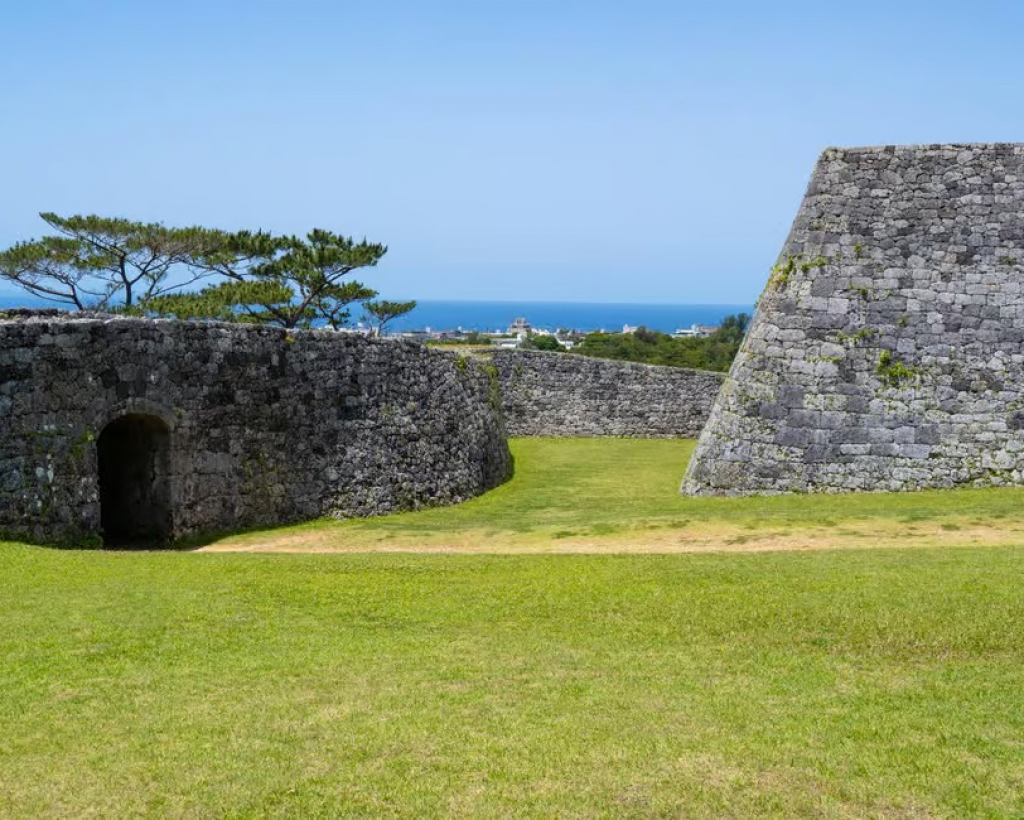 Okinawa: Zakimi Castle and Yuntanza Museum Heritage Tour#1