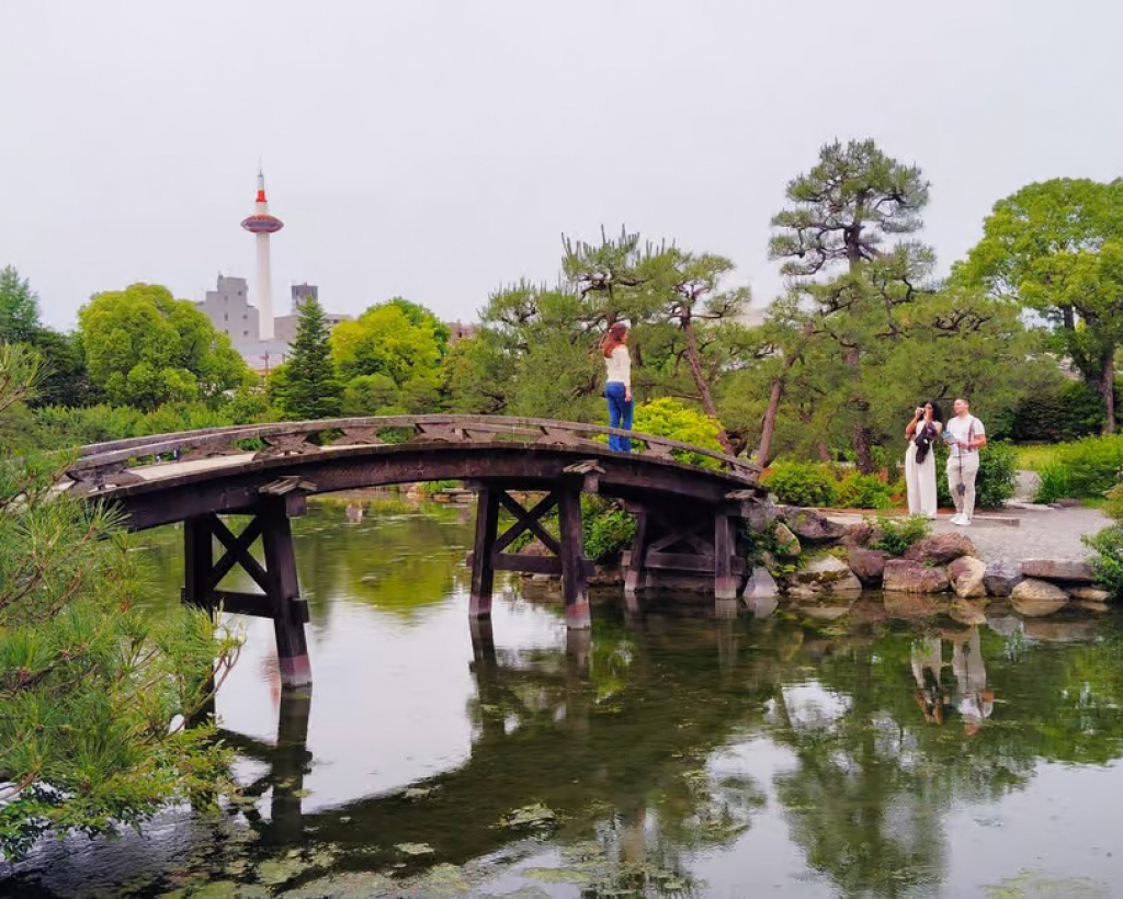 Kyoto: Higashi Hongan-ji Temple & Shōsei-en Garden Walk Tour#1