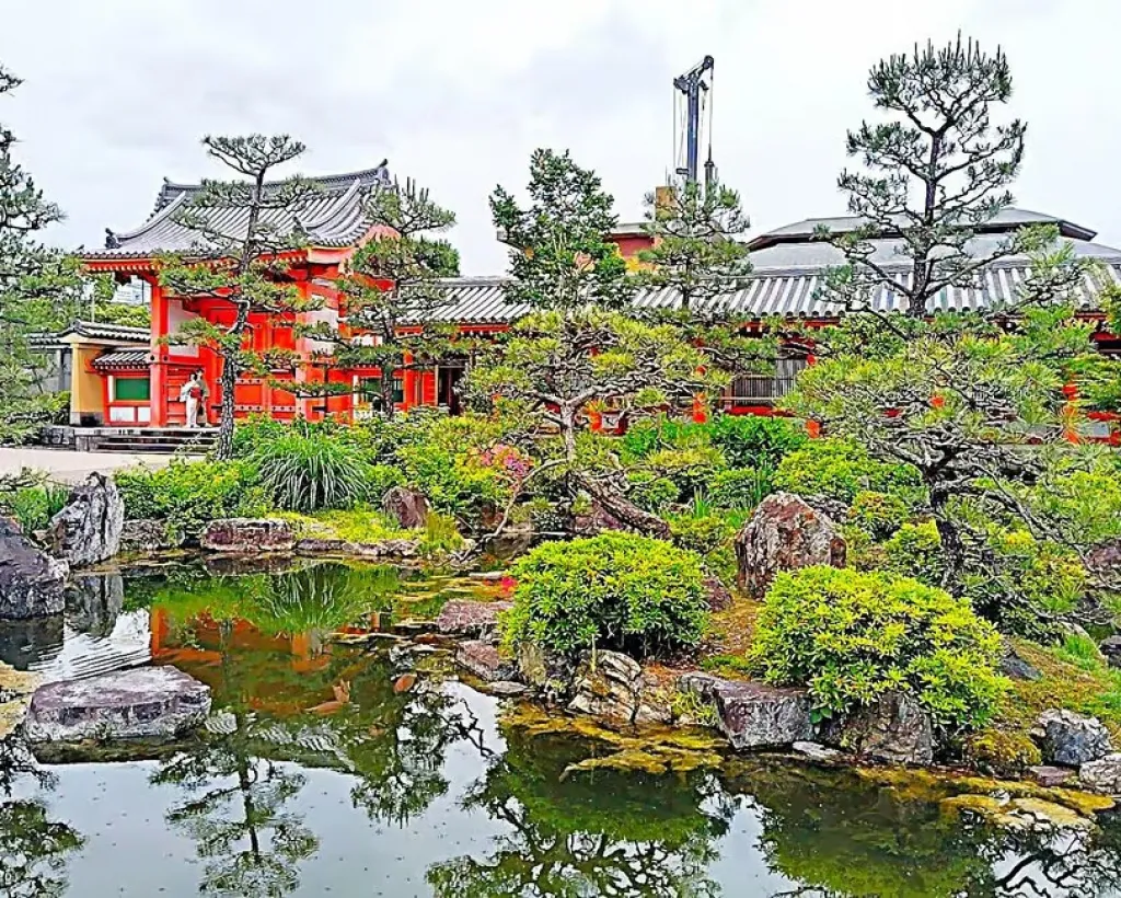 Kyoto: 1,001 Kannon Statues at Sanjūsangen-dō Temple#3