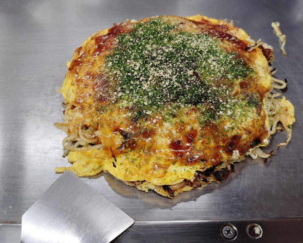Hiroshima: Enjoy Okonomiyaki at Okonomi-mura#3