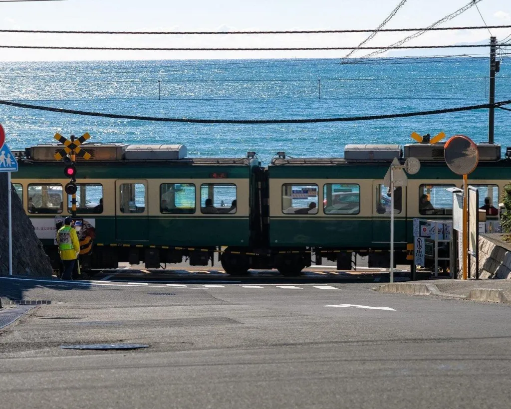 Kamakura: Enoden Train and Slam Dunk Spot Guided Tour#3