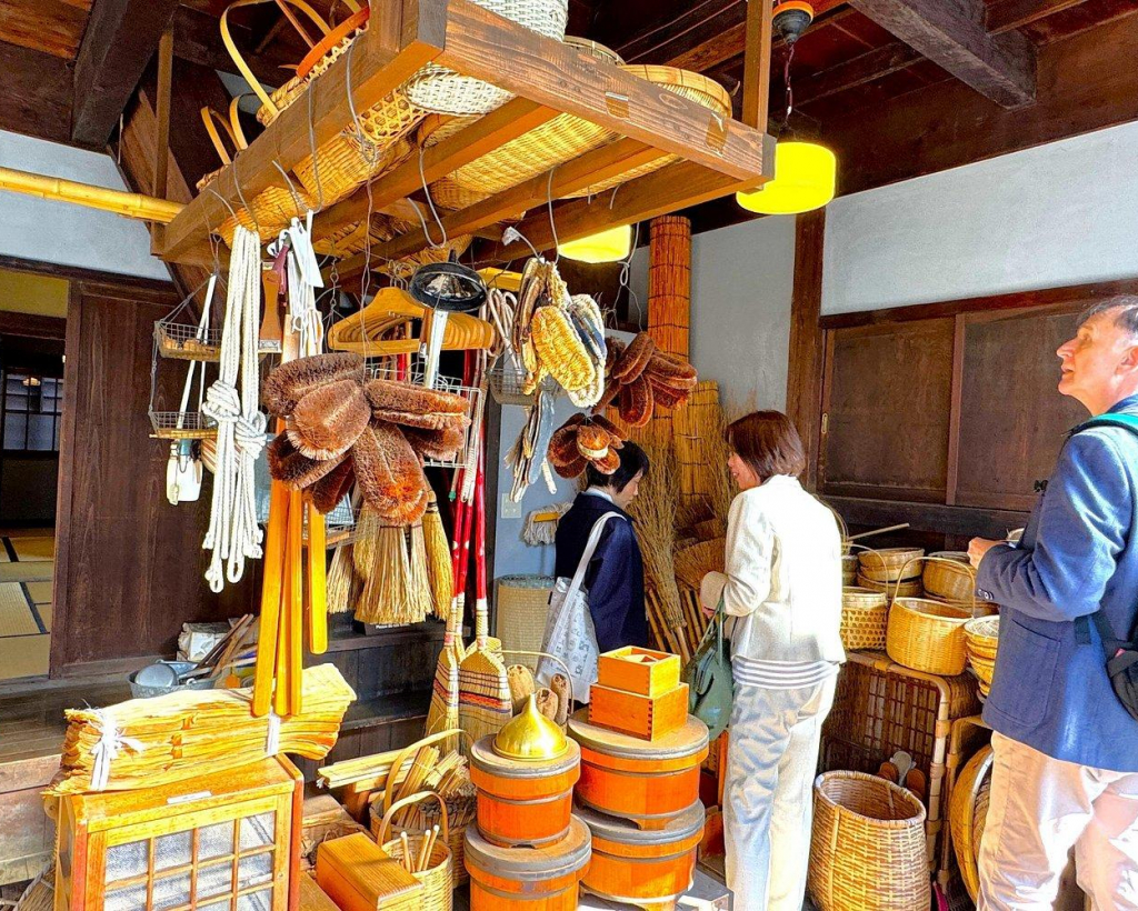 Tokyo: Private Tour of Tokyo’s Past at an Open-Air Museum#1