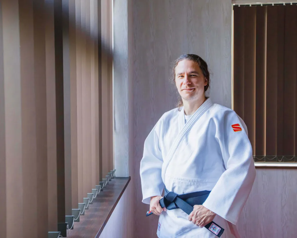 大阪：世界唯一的柔道服製造商 －「九樱」参观日本顶级的柔道服工厂#1