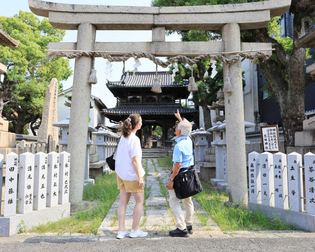Osaka: Japan's Only Independently Evolved "Jinaimachi" Temple Town Tour, Sweets Making & Matcha Tea Experience#3