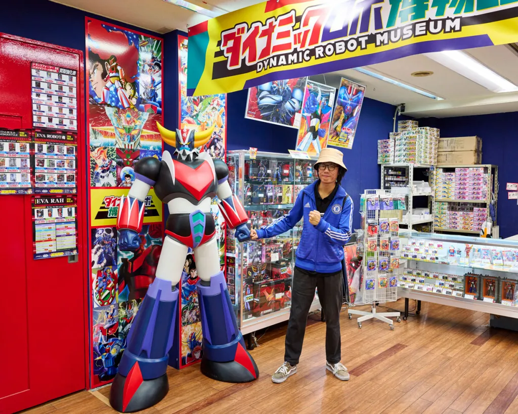Osaka Nipponbashi: Anime, games and figurines Otaku culture tour#1