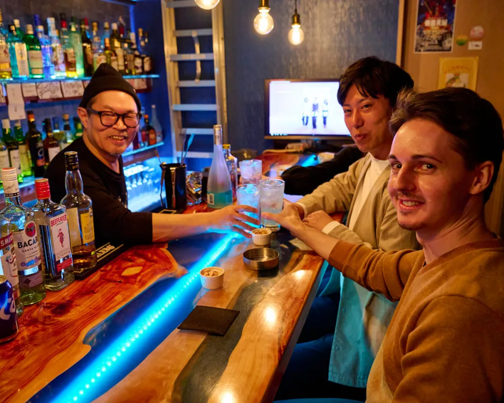 오사카의 딥한 지역에서 숨겨진 맛집을 찾아다니는 로컬 바 호핑 투어#4