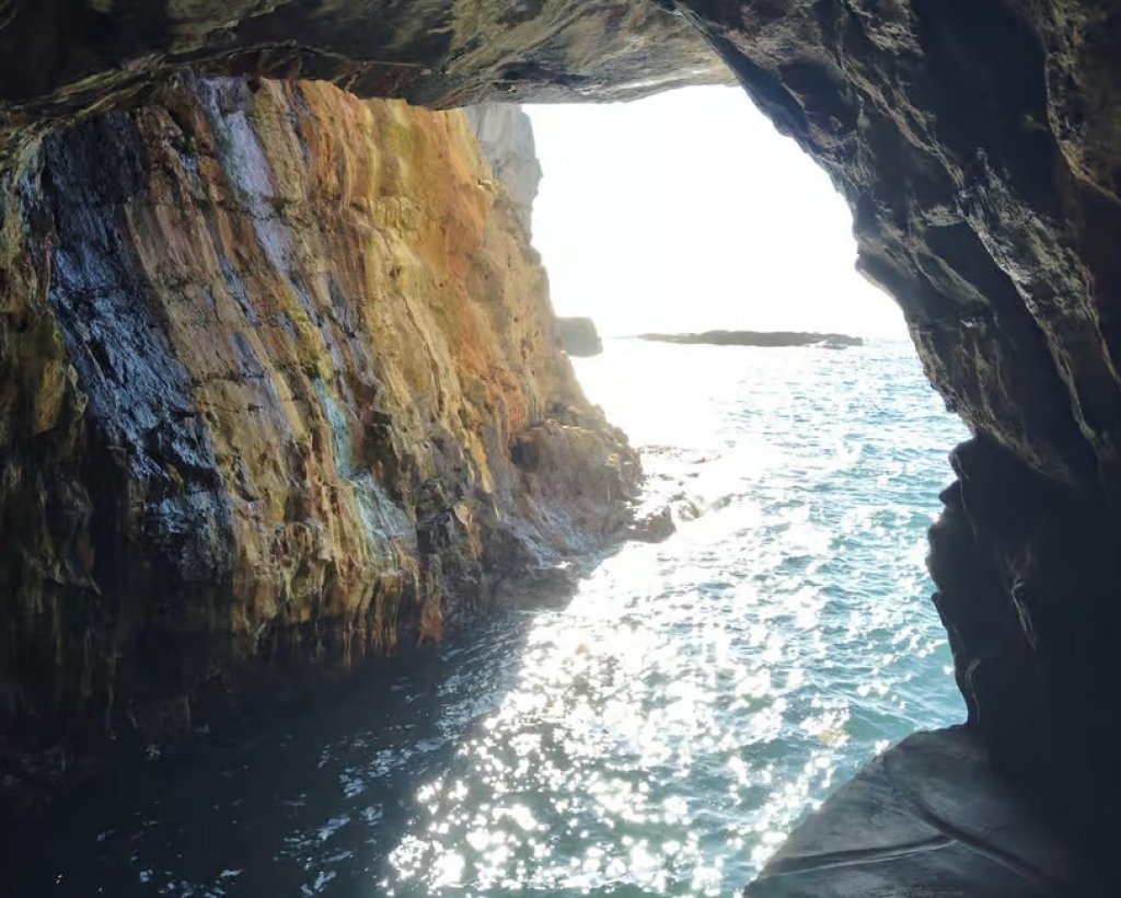 Wakayama: Sandanbeki and Senjojiki Scenic Coast Tour#4