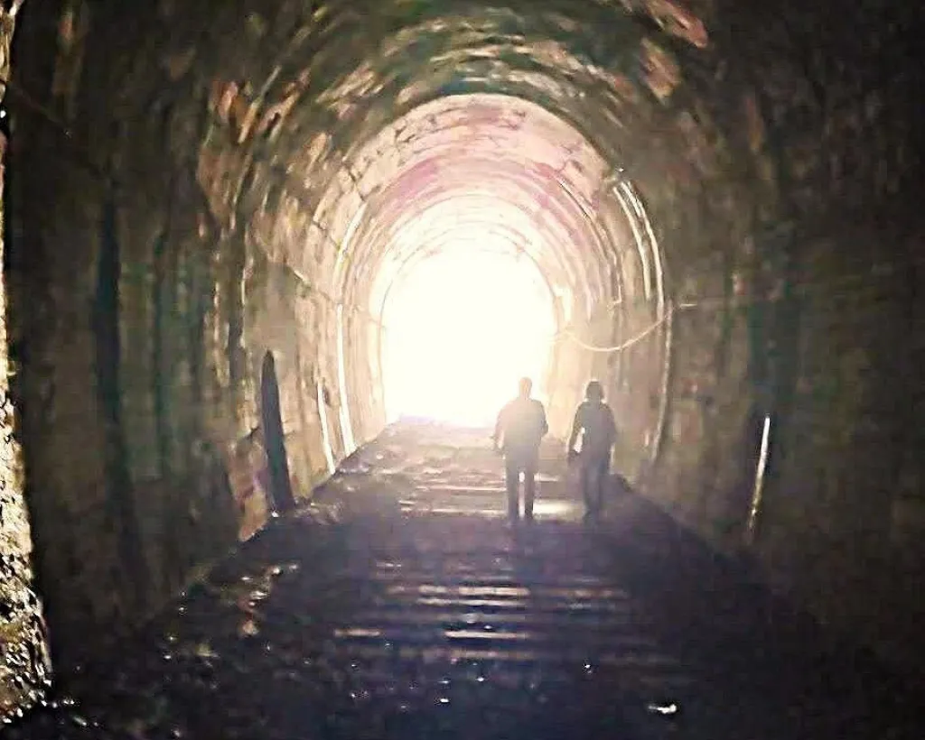 Near Osaka: Secret Abandoned Railway Gorge Hike#2