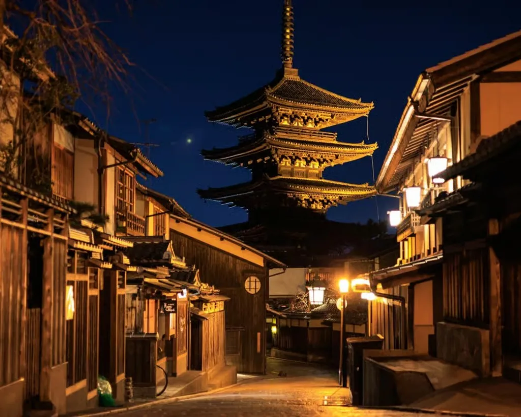 Kyoto: Private LED E-Bike Night Ride Through Gion#5