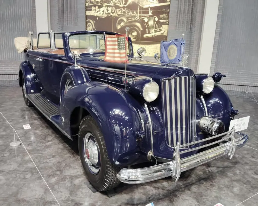 Toyota Automobile Museum & Historic Cars in Motion#5