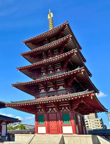 Osaka: Japan’s Oldest Temple & Bone Buddha Walking Tour