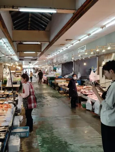 Near KIX: Fishing Market Tour with Local Guide