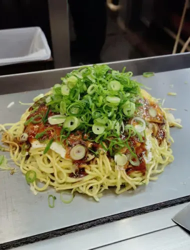 Hiroshima: 1-Hour Okonomiyaki Experience at Ekimae-Hiroba