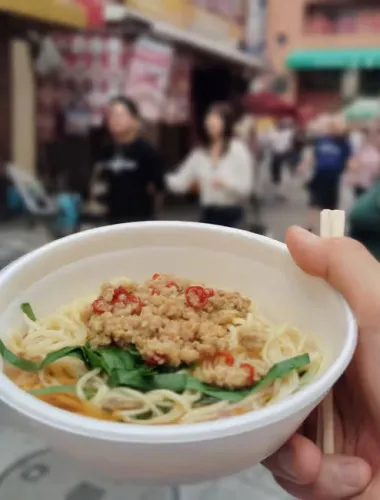Kobe: Nankinmachi Chinatown Food Walking Tour with Guide