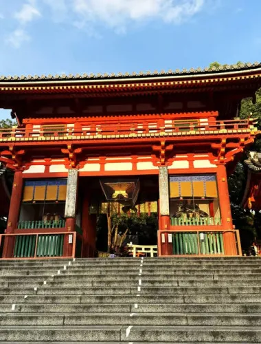 Kyoto: Yasaka Shrine, Gion & Nishiki Market Walking Tour