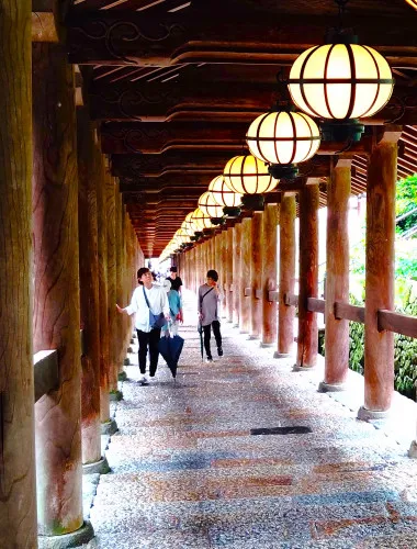Nara: Explore Hasedera’s Giant Kannon and Cliffside Temple