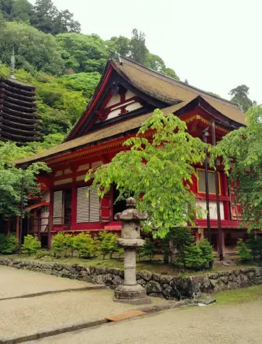 Nara: Explore Tanzan Shrine’s Pagoda and Sacred History