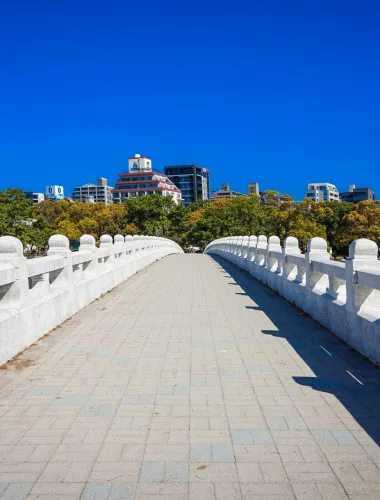 Fukuoka Castle and Hakata Highlights