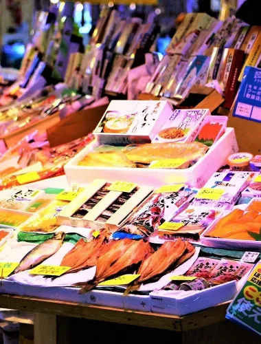 Hakodate: Morning Market Tour with Seafood Tasting Options