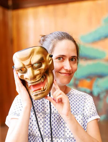 A Tour of Osaka's Oldest Noh Theatre and Kishiwada Castle