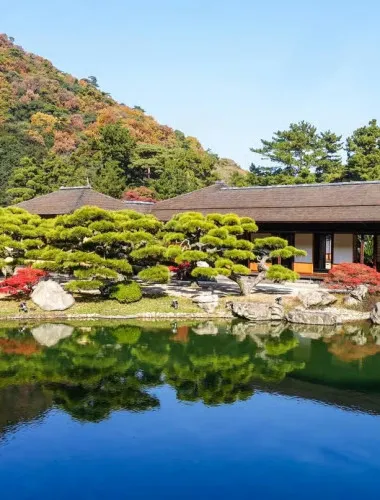 Kagawa: Ritsurin Garden Guided Walking Tour