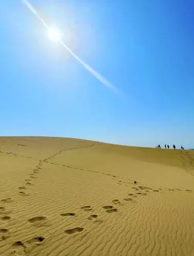 Tottori: Guided Walk through the Tottori Sand Dunes