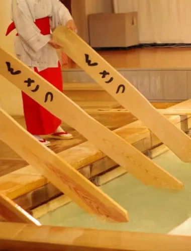 Kusatsu: Hot Spring Culture Walk at Yubatake & Sainokawara