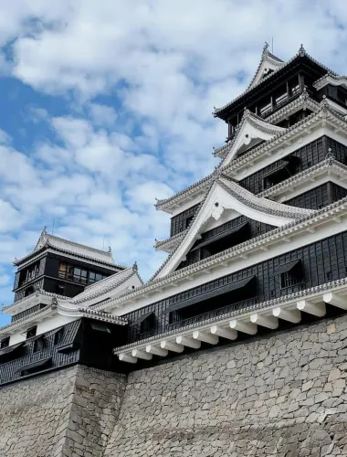 Kumamoto: Castles, Shrines, Gardens & a Taste of Tradition