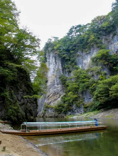 Boat trip down the Geibi Gorge