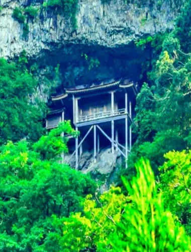 Mitokusan Sanbutsuji Temple