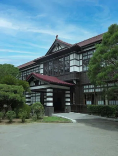 Hagi Meirin Gakusha School Building