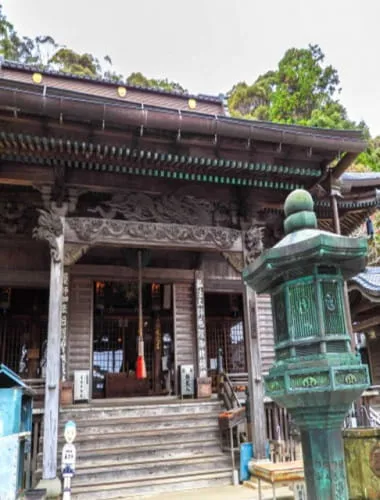 Yakuohji Temple