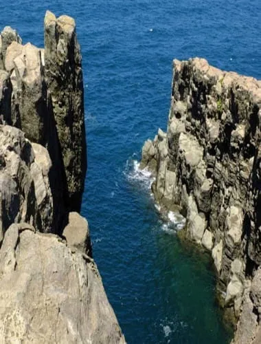 Tojinbo Cliff